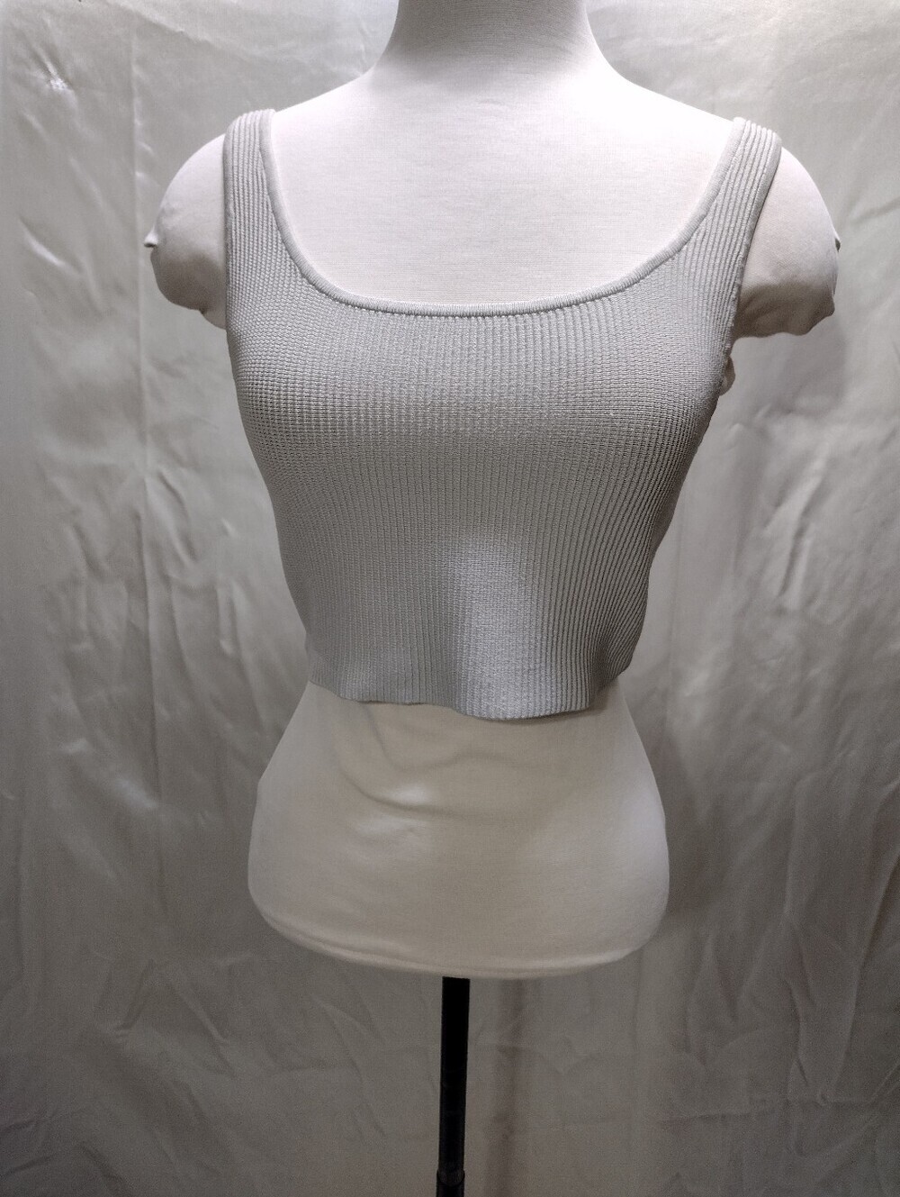 Aritzia Babaton Sculpt Knit Square Neck Cropped Tank Top Ribbed Off White Sz M
